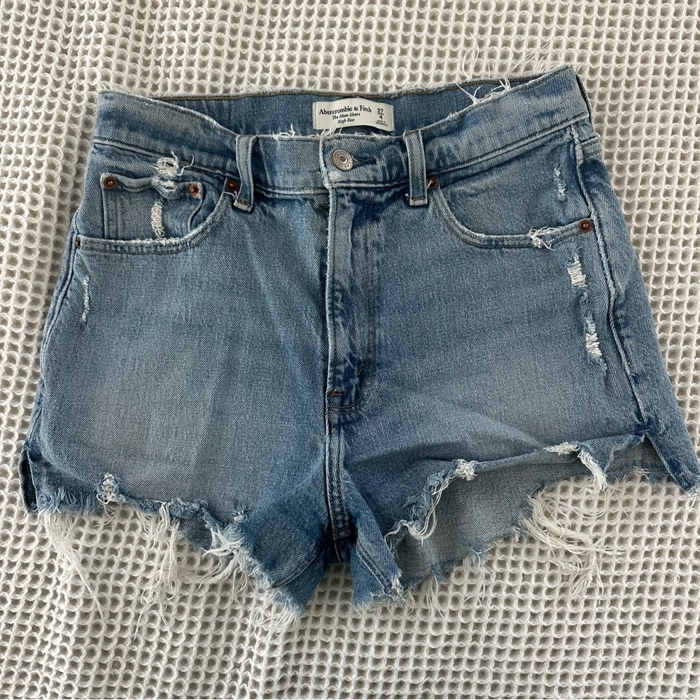 Abercrombie The Mom Short High Rise Denim shorts